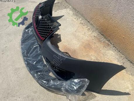 Volkswagen Golf Ön Tampon 1K0807217R çıkma parça