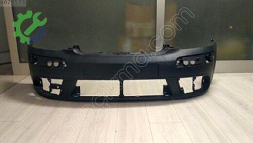 Volkswagen Golf Ön Tampon 5M0807217E çıkma parça