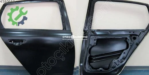 Volkswagen Golf Sağ Arka Kapı 5K6833056K çıkma parça