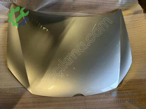 Volkswagen Golf Kaput 5K0823031G çıkma parça