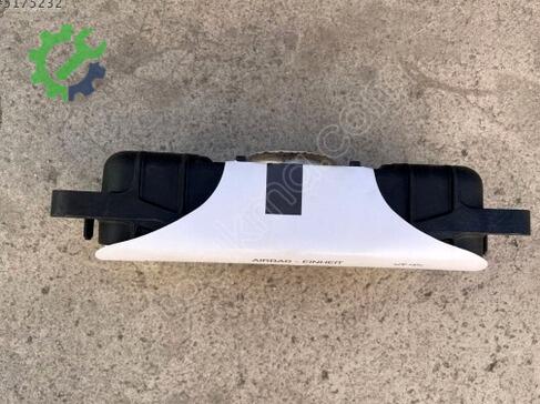 Volkswagen Golf Sağ Şasi 3G0880204 çıkma parça