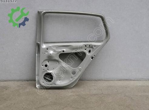 Volkswagen Golf Sağ Arka Kapı 5G4833056 çıkma parça