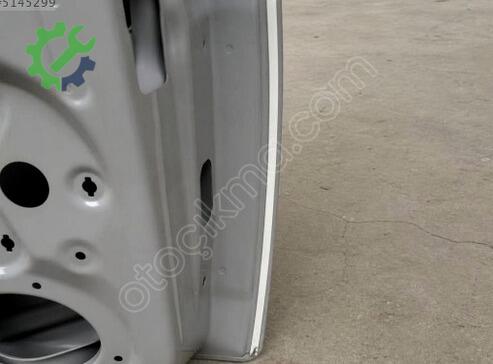 Volkswagen Golf Sol Arka Kapı 5G4833055 çıkma parça