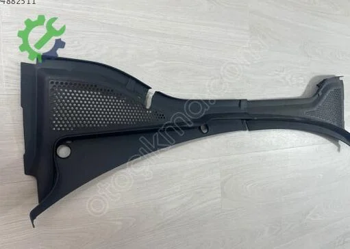 Volkswagen Golf Ön Cam Izgarası 5G1819403A çıkma parça