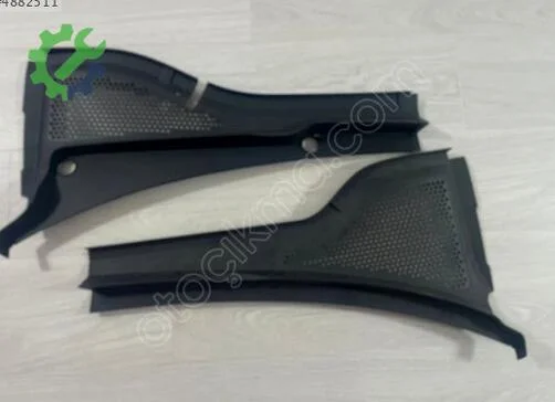 Volkswagen Golf Ön Cam Izgarası 5G1819403A çıkma parça