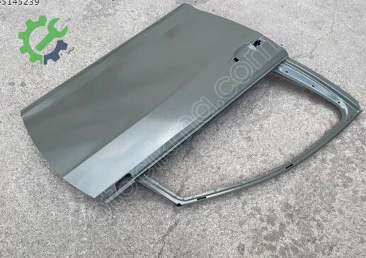 Volkswagen Golf Sağ Ön Kapı 5G4831056 çıkma parça