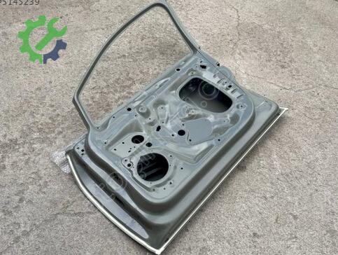 Volkswagen Golf Sağ Ön Kapı 5G4831056 çıkma parça