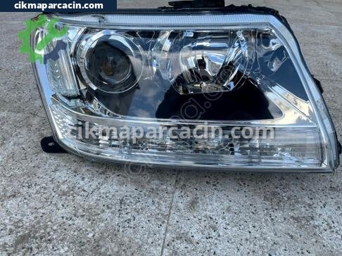 Suzuki Vitara Sağ Ön Far çıkma parça