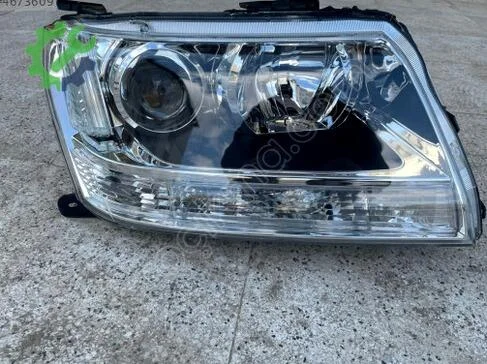 Suzuki Vitara Sağ Ön Far 3512065JB0 çıkma parça