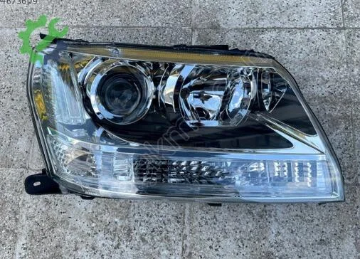 Suzuki Vitara Sağ Ön Far 3512065JB0 çıkma parça