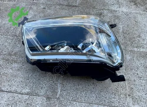 Suzuki Vitara Sağ Ön Far 3512065JB0 çıkma parça