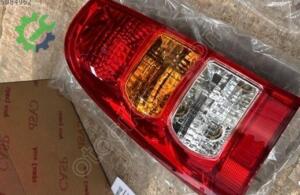 HILUX STOP SAĞ 2005 2006 2007 2008 2009 2011 SIFIR 81561-0K010