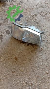 Hyundai Accent Sağ Ön Far çıkma parça