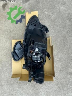 Seat Ibiza Sağ Ön Far 6J1941022C çıkma parça