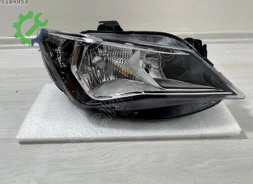 Seat Ibiza Sağ Ön Far çıkma parça