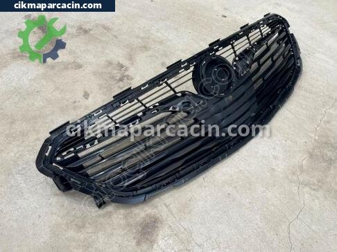 Opel Insignia Ön Panjur çıkma parça