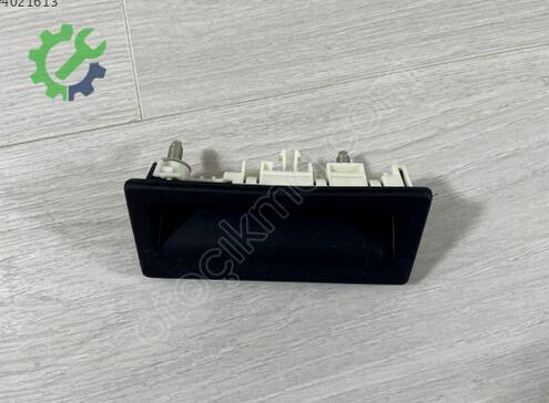 Volkswagen Jetta Bagaj Kilidi 5N0827566 çıkma parça