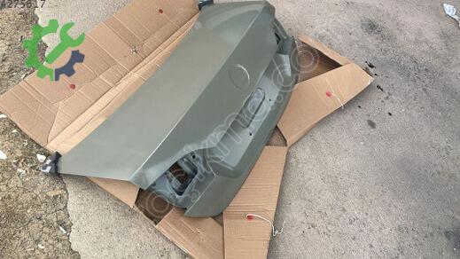 Volkswagen Jetta Bagaj Kapağı 5C6827025A çıkma parça