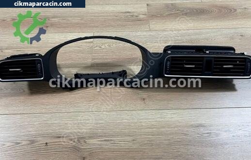 Volkswagen Jetta Göğüs çıkma parça