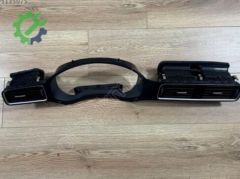 Volkswagen Jetta Göğüs 5C7857059B çıkma parça