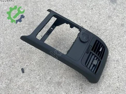Volkswagen Jetta Kalorifer Izgarası 5C6864298 çıkma parça