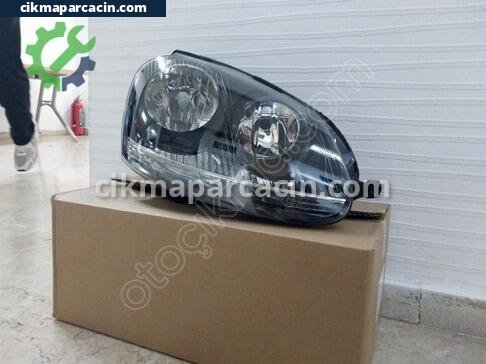 Volkswagen Jetta Sağ Ön Far çıkma parça