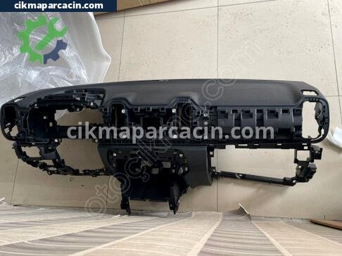 Volkswagen Jetta Göğüs çıkma parça