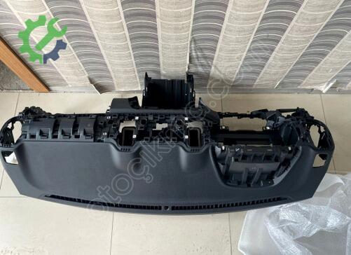 Volkswagen Jetta Göğüs 5C7857002D çıkma parça