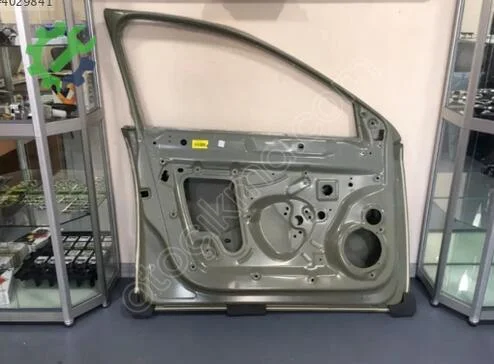Volkswagen Jetta Sol Ön Kapı 5C6831055 çıkma parça