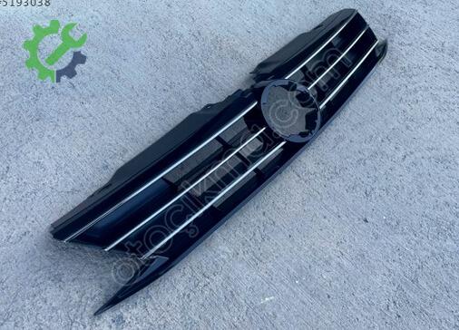 Volkswagen Jetta Ön Panjur 5C6853651AH çıkma parça