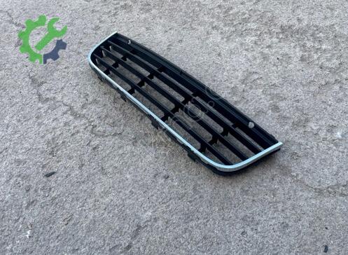 Volkswagen Jetta Tampon Izgarası 1K0853677C çıkma parça