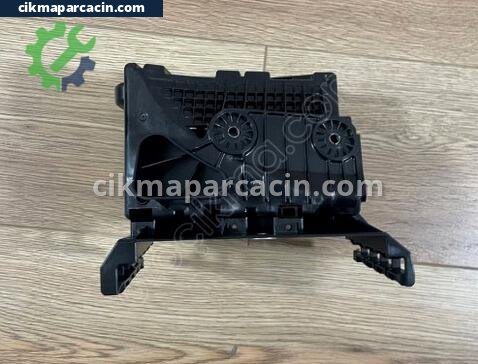 Volkswagen Jetta Sigorta Kutusu çıkma parça