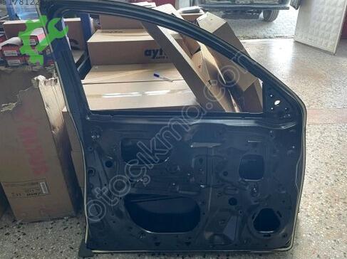 Mitsubishi L200 Sol Ön Kapı 5700B793 çıkma parça