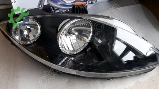 Seat Leon Sağ Ön Far 5P1941006E çıkma parça