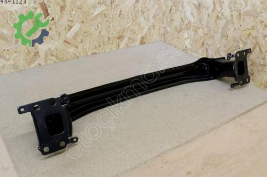 Seat Leon Ön Tampon Demiri 1P0807109A çıkma parça