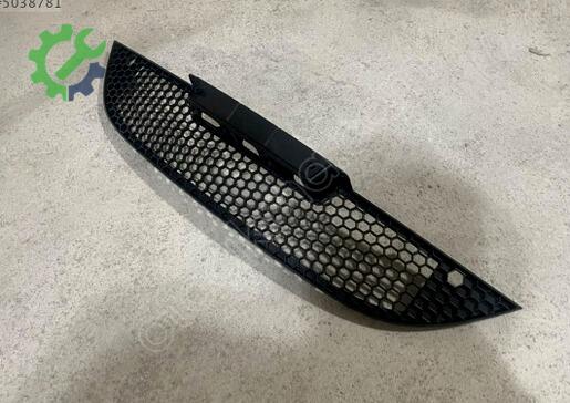 Seat Leon Tampon Izgarası 1P0853667 çıkma parça