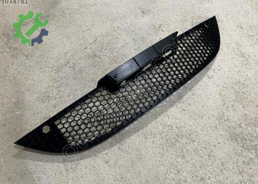 Seat Leon Tampon Izgarası 1P0853667 çıkma parça