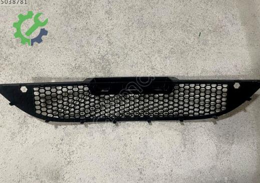 Seat Leon Tampon Izgarası 1P0853667 çıkma parça