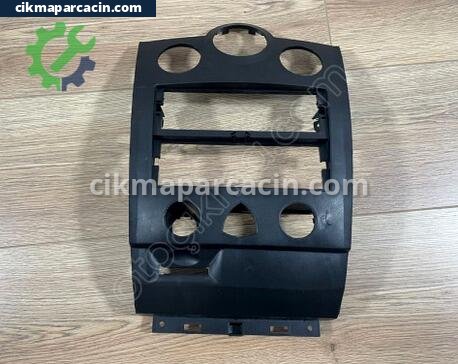 Renault Megane Teyp Çerçevesi çıkma parça