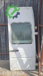 Mercedes sprinter arka bagaj kapağı