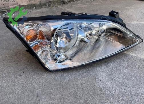 Ford Mondeo Sağ Ön Far 1S7113005SE çıkma parça