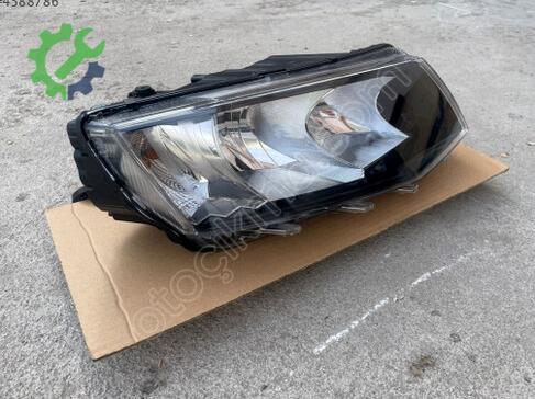 Skoda Octavia Sağ Ön Far 5E1941018 çıkma parça