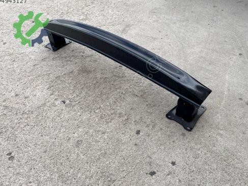 Skoda Octavia Arka Tampon Demiri 5E5807305 çıkma parça