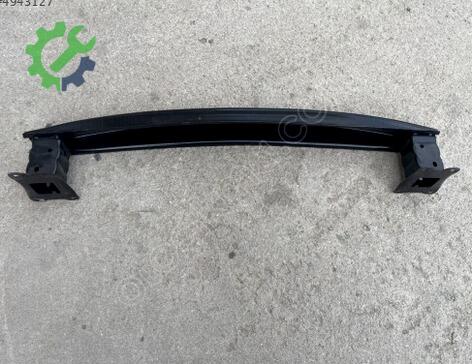 Skoda Octavia Arka Tampon Demiri 5E5807305 çıkma parça