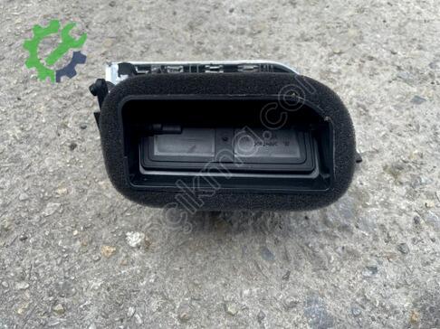 Skoda Octavia Sağ Havalandırma Izgaraları 5E0819702C çıkma parça