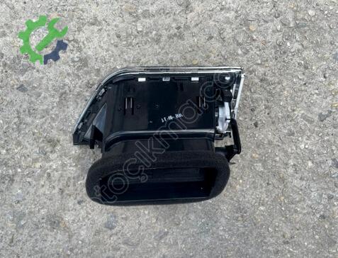 Skoda Octavia Sağ Havalandırma Izgaraları 5E0819702C çıkma parça