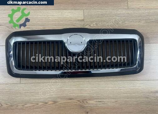 Skoda Octavia Ön Panjur çıkma parça