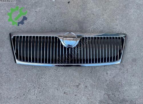 Skoda Octavia Ön Panjur çıkma parça
