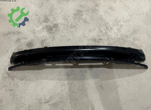 Skoda Octavia Ön Tampon Demiri 1U0805551C çıkma parça