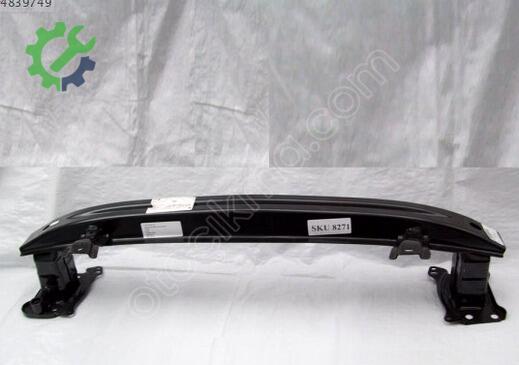 Volkswagen Passat Ön Tampon Demiri 3C0807109A çıkma parça